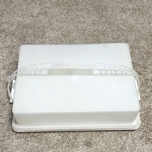 Vintage Tupperware white Cake Carrier Rectangular With Handle